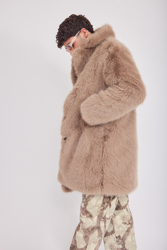 The Coat NH + בלי כובע סופי חום בהיר