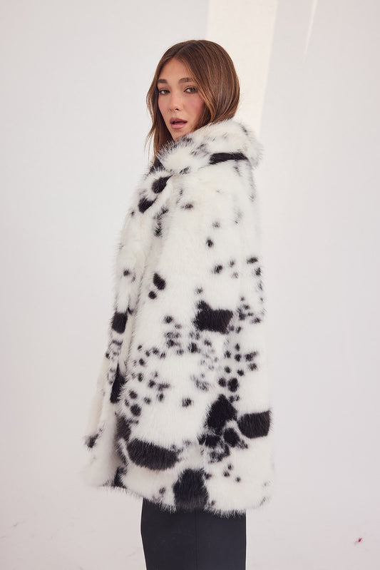 The Coat NH - בלי כובע פרה שחור לבן