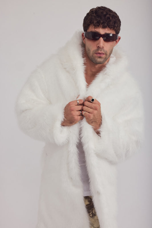 The Coat WH + עם כובע סופי לבן