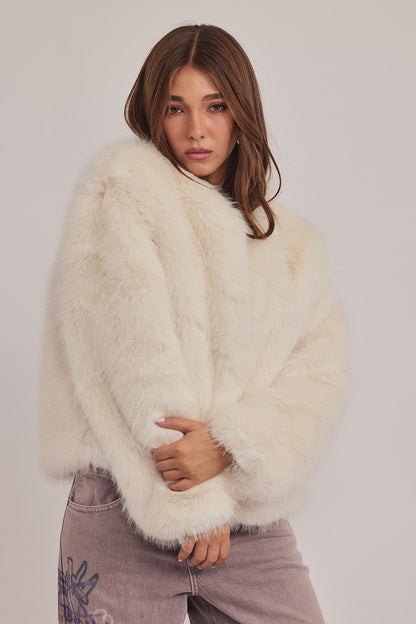 Blair Coat - פרוות סופי לבן