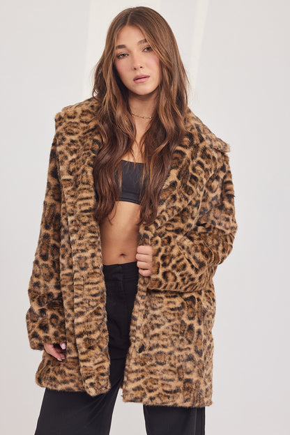 The Coat NH - בלי כובע מנומר