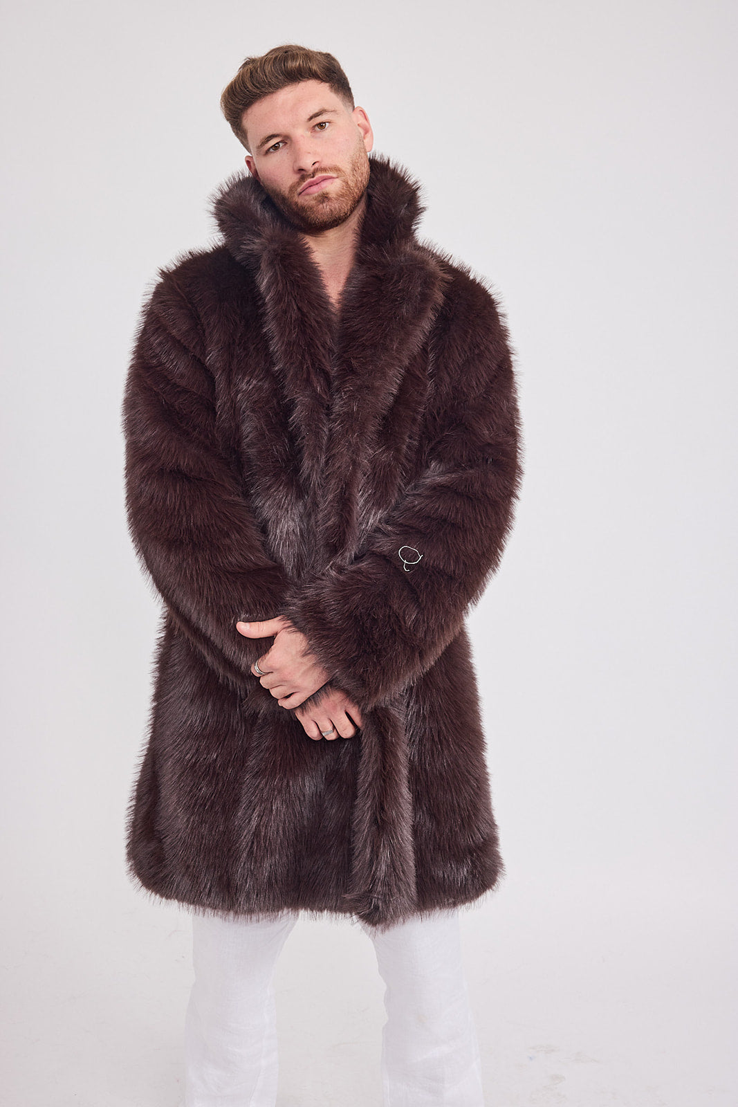 The Coat NH + בלי כובע סופי חום כהה