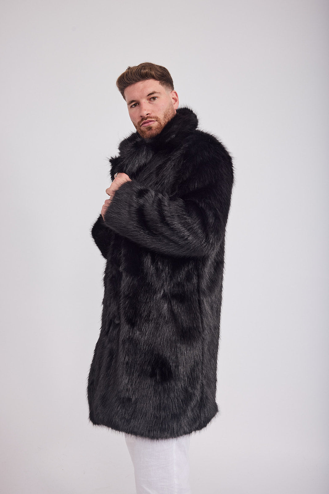 The Coat NH + בלי כובע סופי שחור