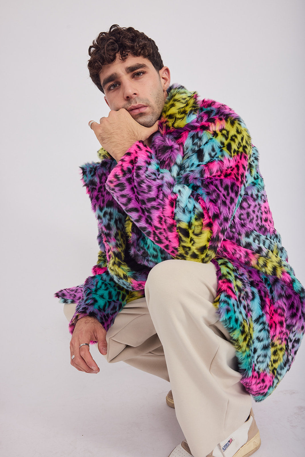 The Coat NH + בלי כובע נמר צבעוני