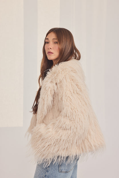 Elis Coat - פרוות חוטים