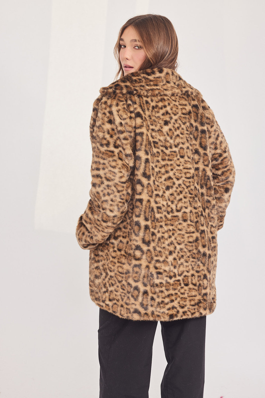 The Coat NH - בלי כובע מנומר