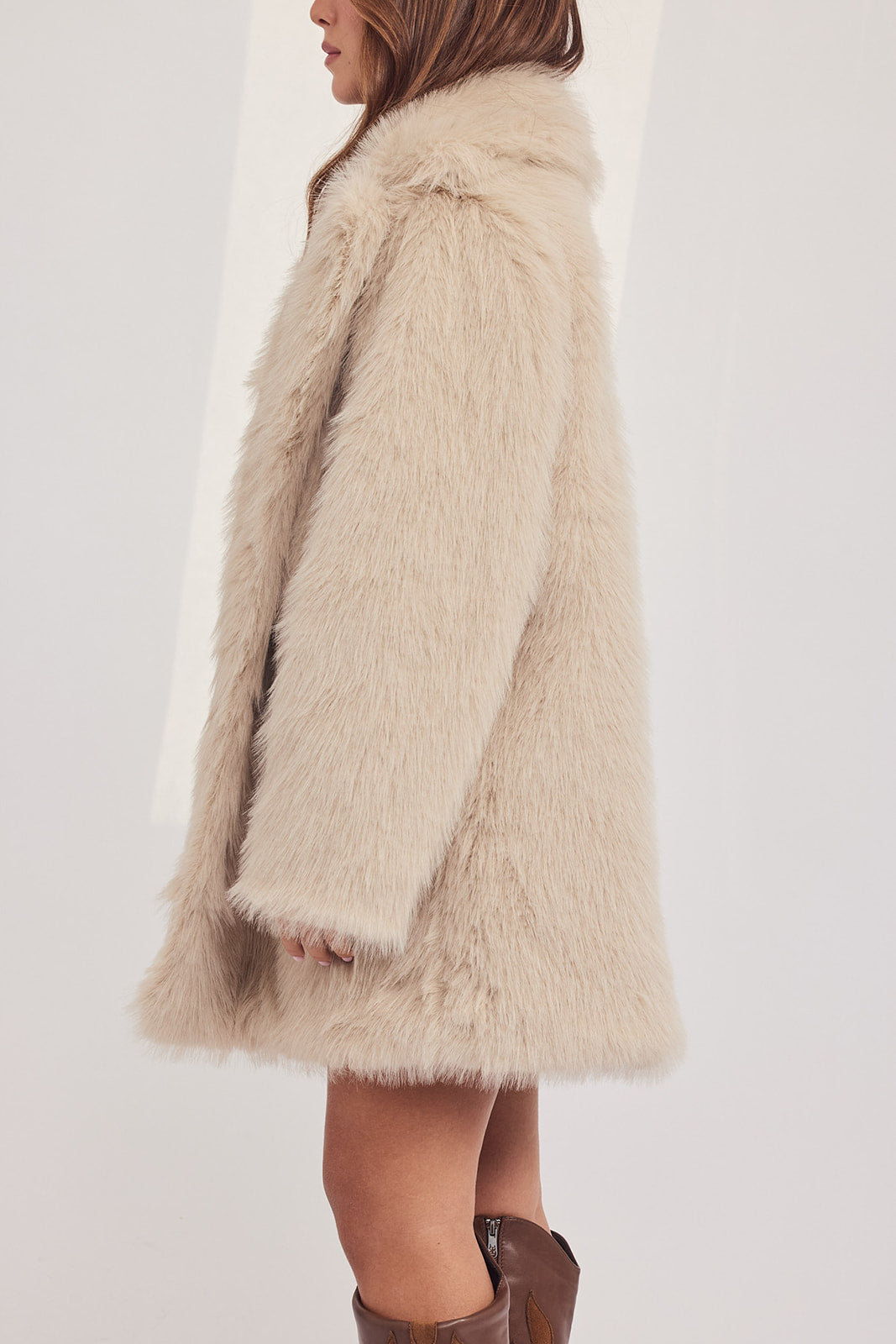 The Coat NH - בלי כובע סופי בז׳