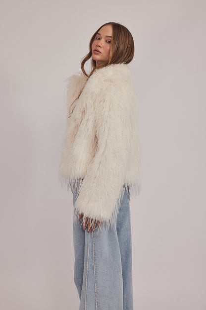 Elis Coat - פרוות חוטים