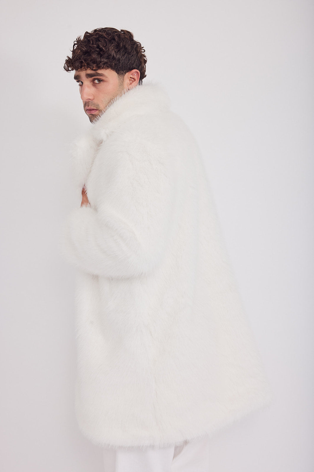 The Coat NH - בלי כובע סופי לבן