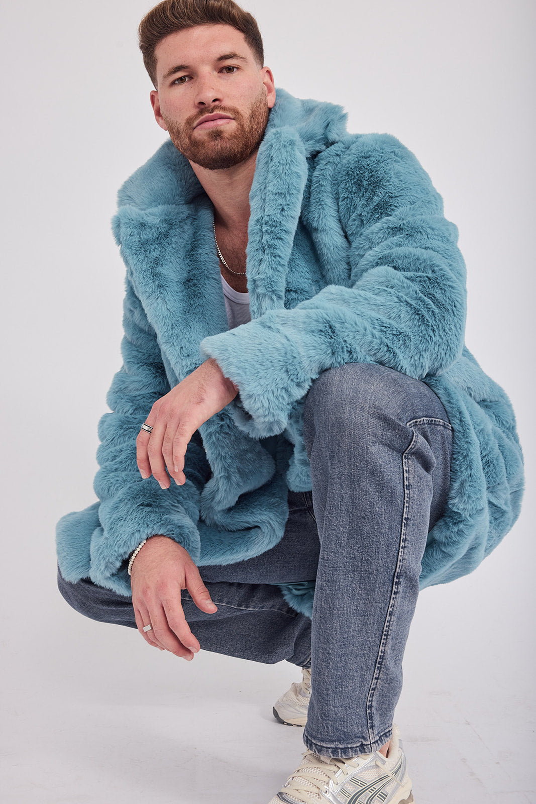 The Coat NH + בלי כובע ראביט תכלת