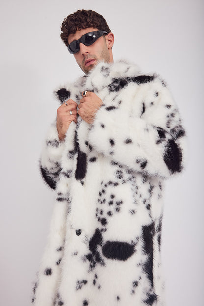 The Coat NH + בלי כובע פרה שחור לבן