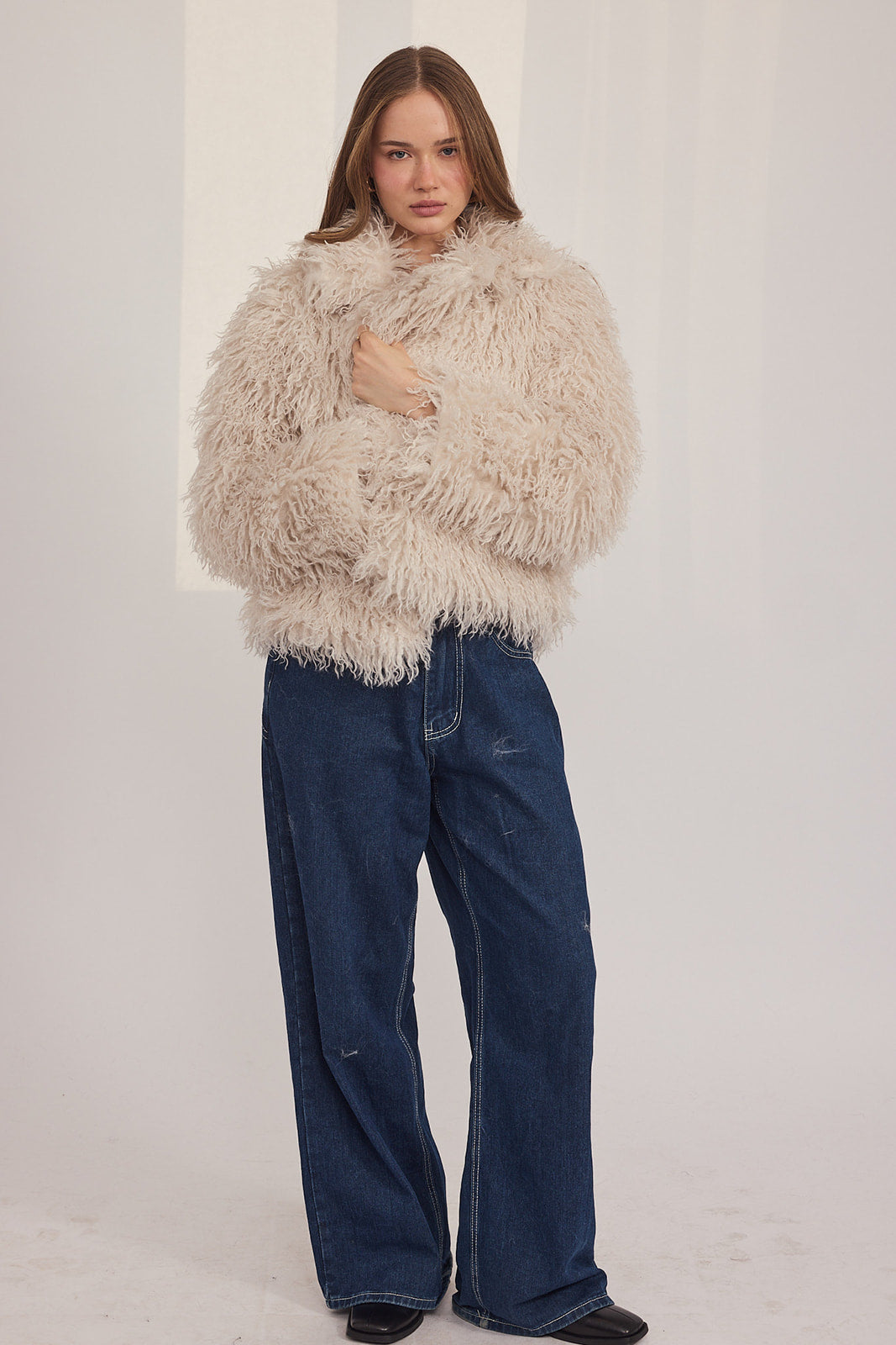 Elis Coat - פרווה מתולתלת