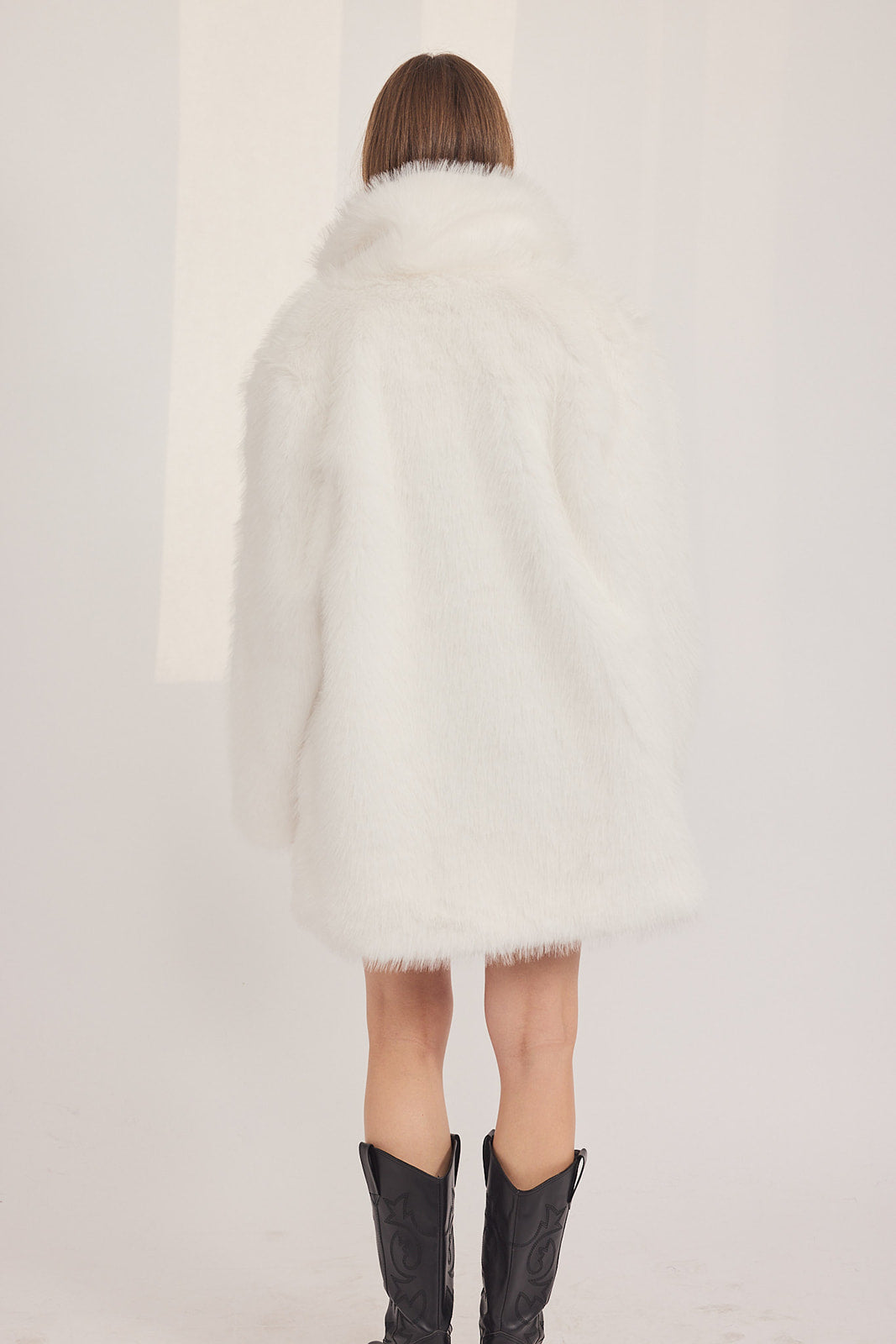 The Coat NH - בלי כובע סופי לבן