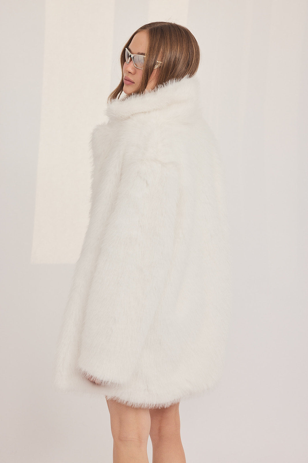 The Coat NH - בלי כובע סופי לבן