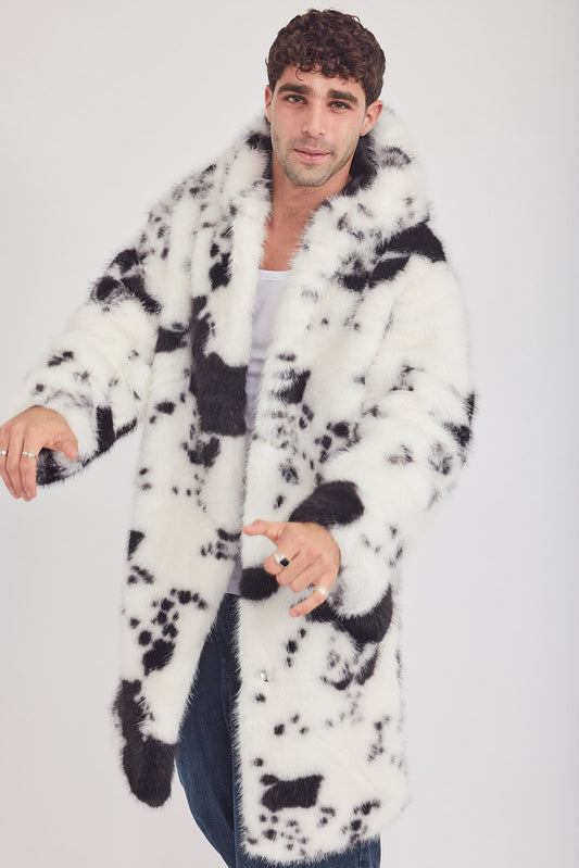 The Coat WH + עם כובע פרה שחור לבן