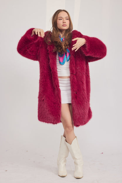 The Coat WH - עם כובע סופי ורוד חם