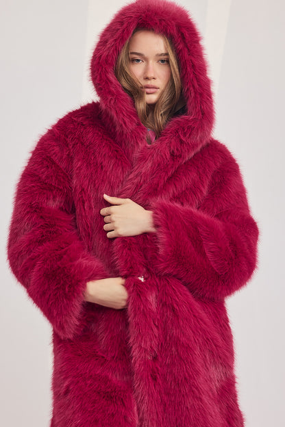 The Coat WH - עם כובע סופי ורוד חם