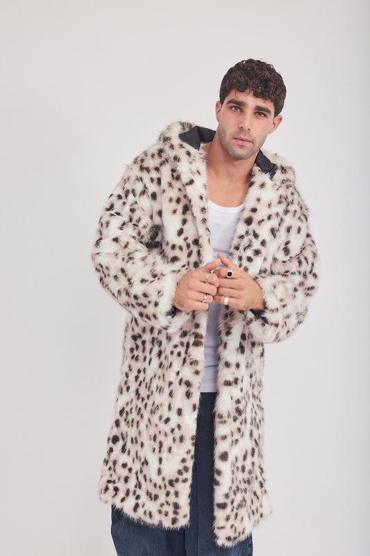 The Coat WH + עם כובע פומה