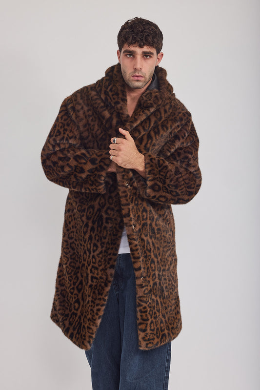 The Coat WH + עם כובע מנומר