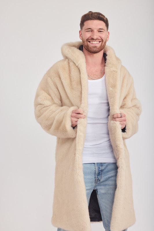 The Coat WH + עם כובע מינק בז׳