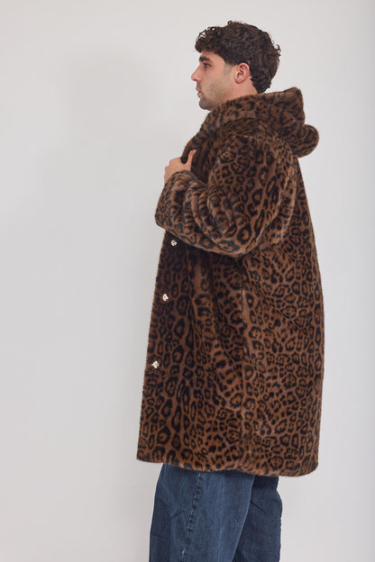 The Coat WH + עם כובע מנומר