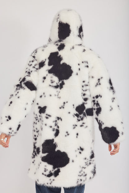 The Coat WH + עם כובע פרה שחור לבן