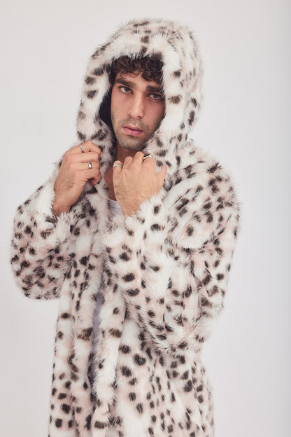 The Coat WH + עם כובע פומה