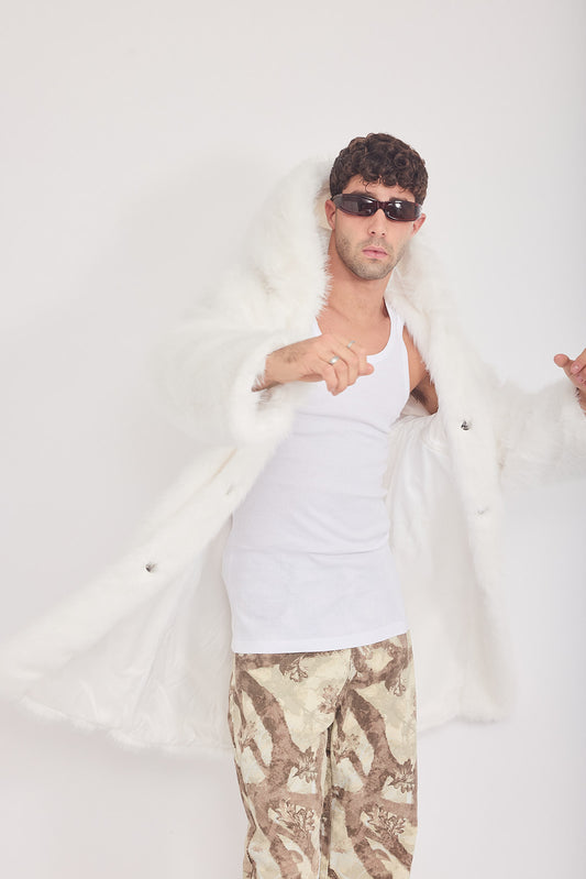 The Coat WH + עם כובע סופי לבן